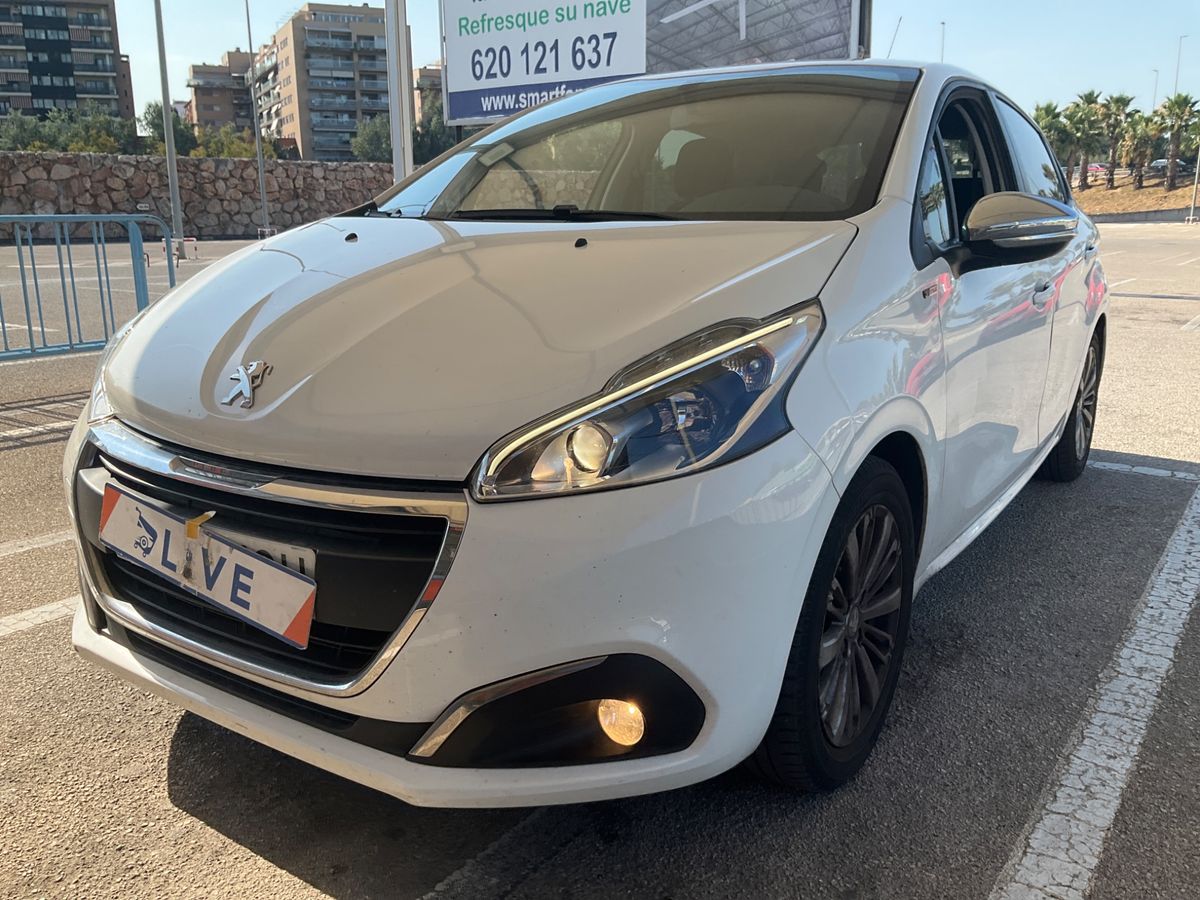 Peugeot 208 2016