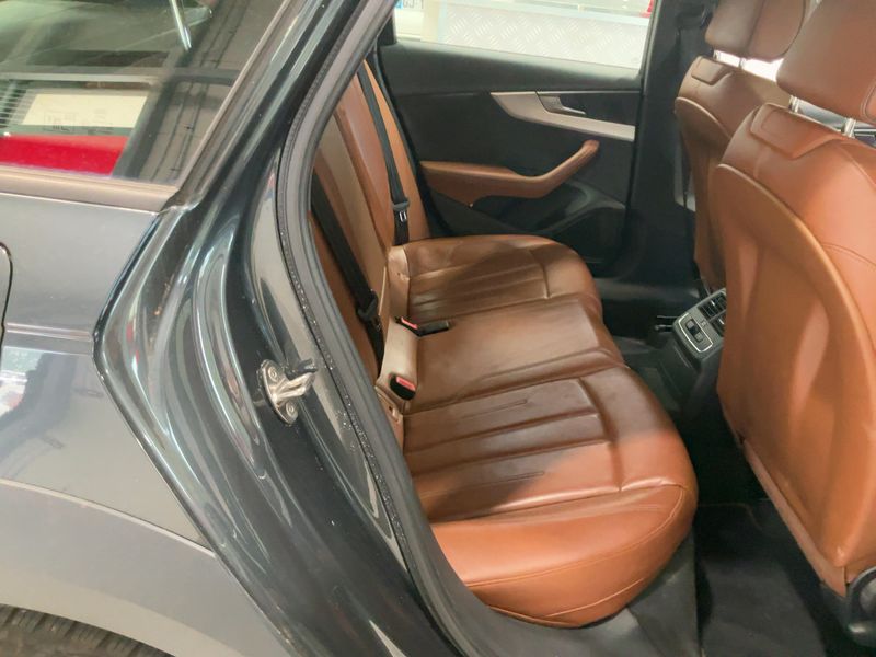 Audi A4 Allroad 3.0 V6 TDI quattro — zdjęcie 14