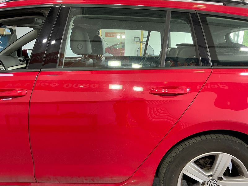 Volkswagen Golf VII 1.6 TDI Comfortline BlueMotion Tech 2015 – снимка 41