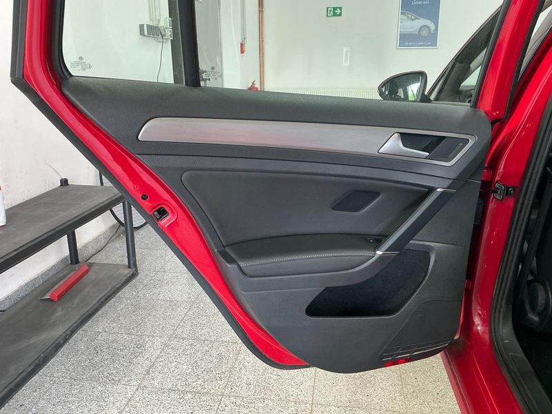 Volkswagen Golf VII 1.6 TDI Comfortline BlueMotion Tech 2015 – снимка 38