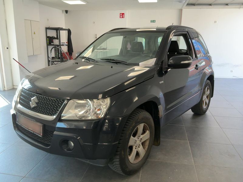 Suzuki Grand Vitara 1.9 DDiS Economy — zdjęcie 2