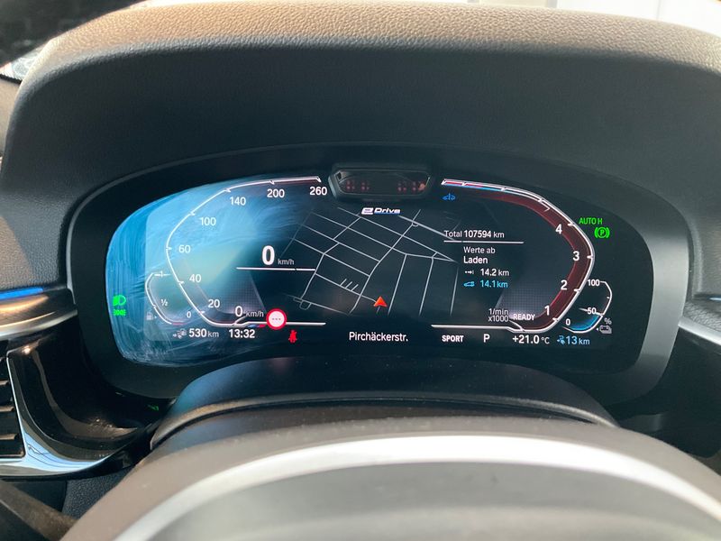 BMW 5er 530e xDrive M Sport 2022 – снимка 19