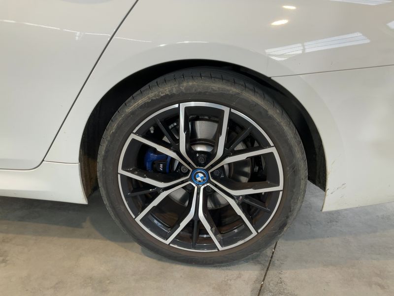 BMW 5er 530e xDrive M Sport 2022 – снимка 5