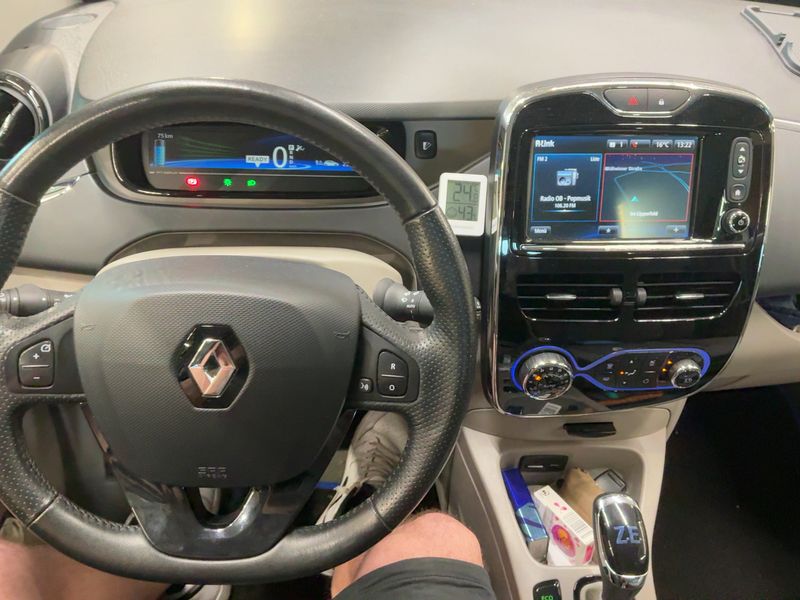 Renault Zoe electric drive 43 kW Intens — zdjęcie 12