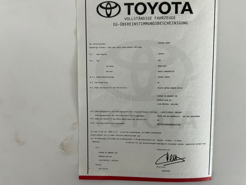 Toyota Verso 1.8 Travel — zdjęcie 16
