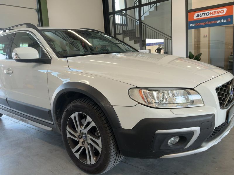 Volvo XC70 2.4 D4 Summum AWD — zdjęcie 8