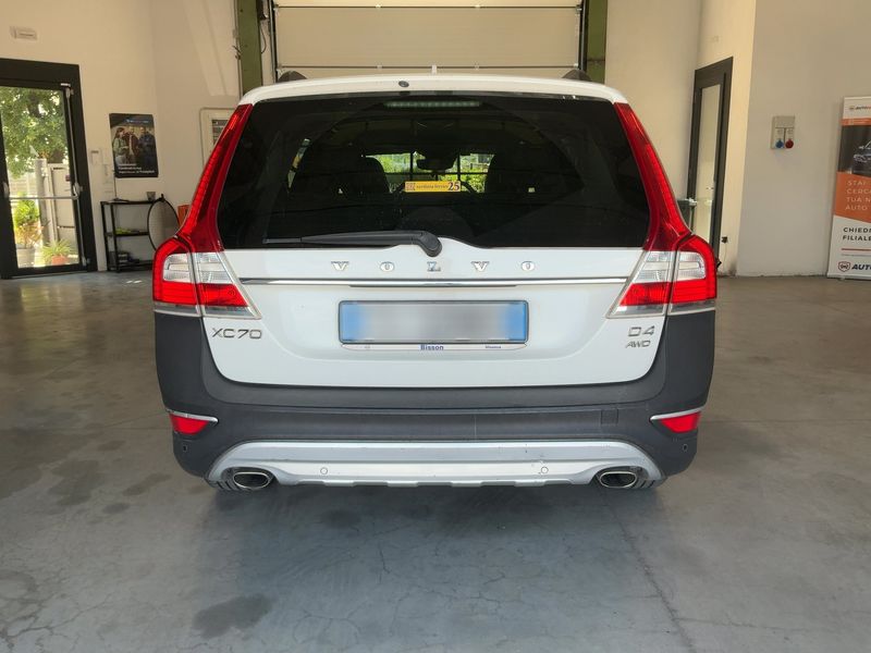 Volvo XC70 2.4 D4 Summum AWD — zdjęcie 5