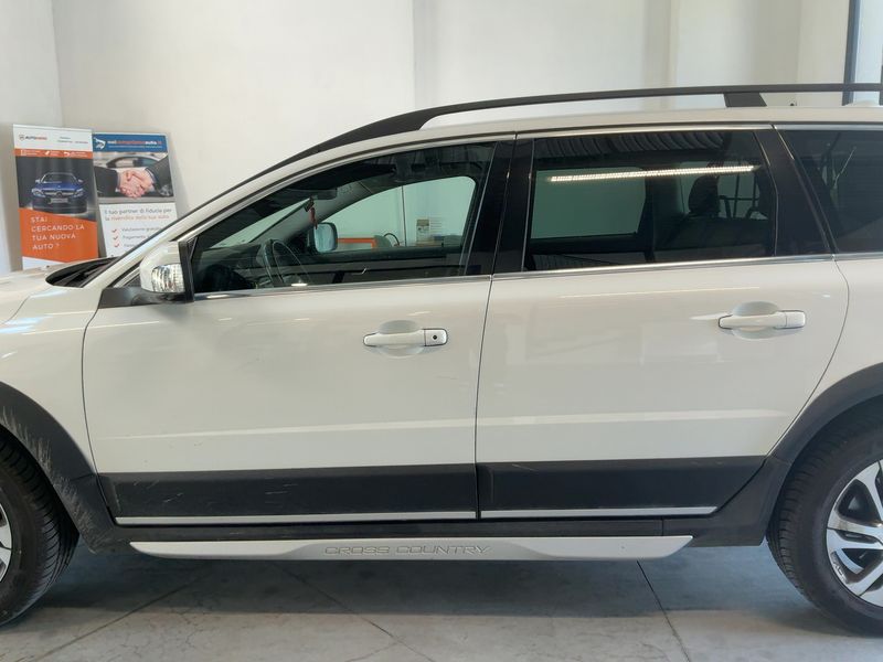 Volvo XC70 2.4 D4 Summum AWD — zdjęcie 4