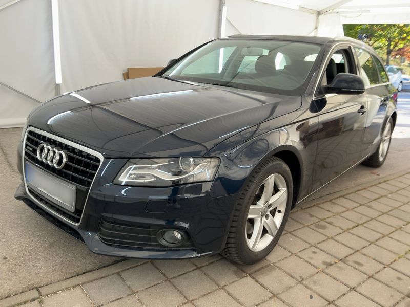 Audi A4 3.2 V6 FSI quattro Ambiente