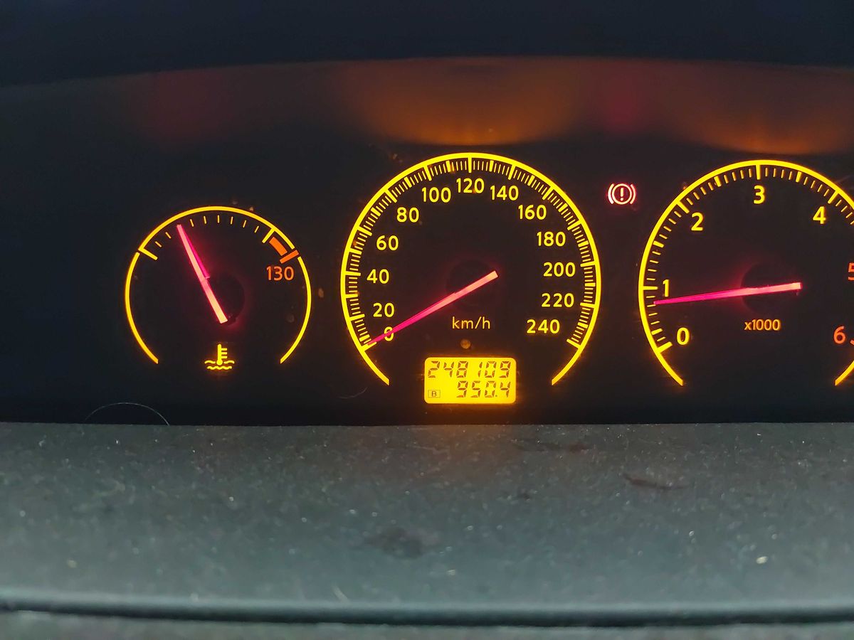 Nissan Primera 2006 — photo 13