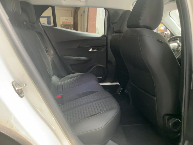 Peugeot 2008 1.5 Blue-HDi Road Trip 2022 – снимка 19