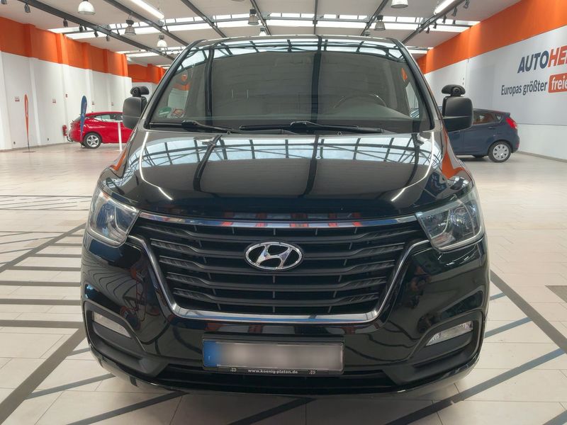 Hyundai H1 2.5 CRDi Cargo Profi — zdjęcie 9