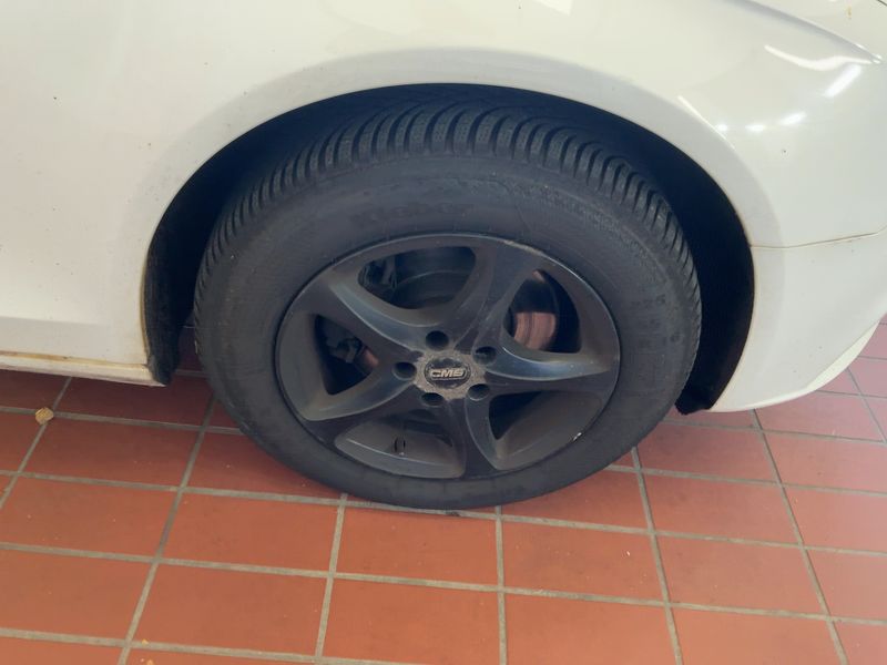 Audi A4 2.0 TDI quattro Attraction 2011 – снимка 11