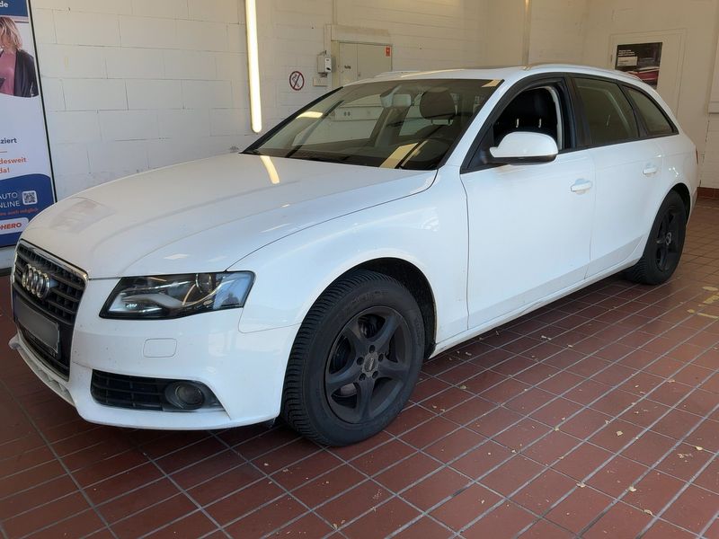 Audi A4 2.0 TDI quattro Attraction 2011 – снимка 1
