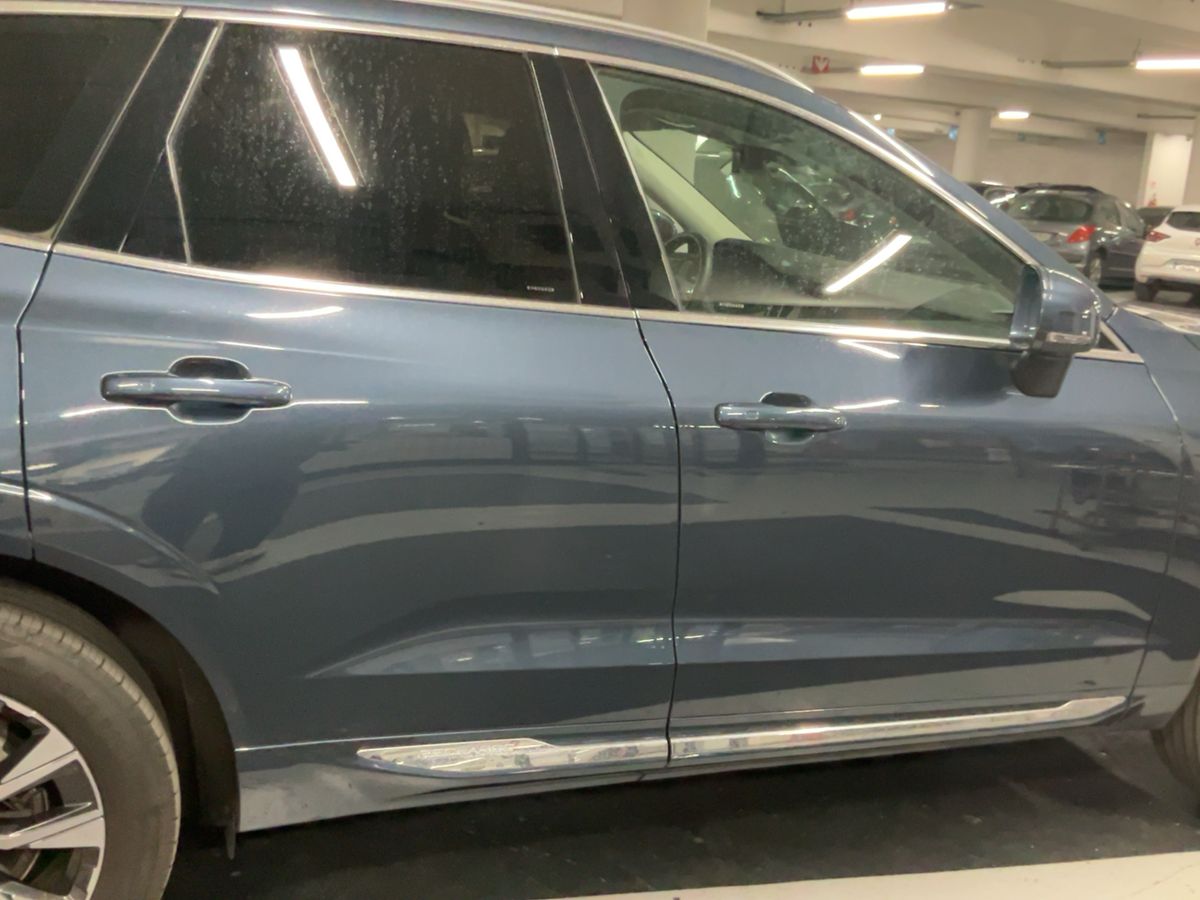 Volvo XC60 2022 — photo 11