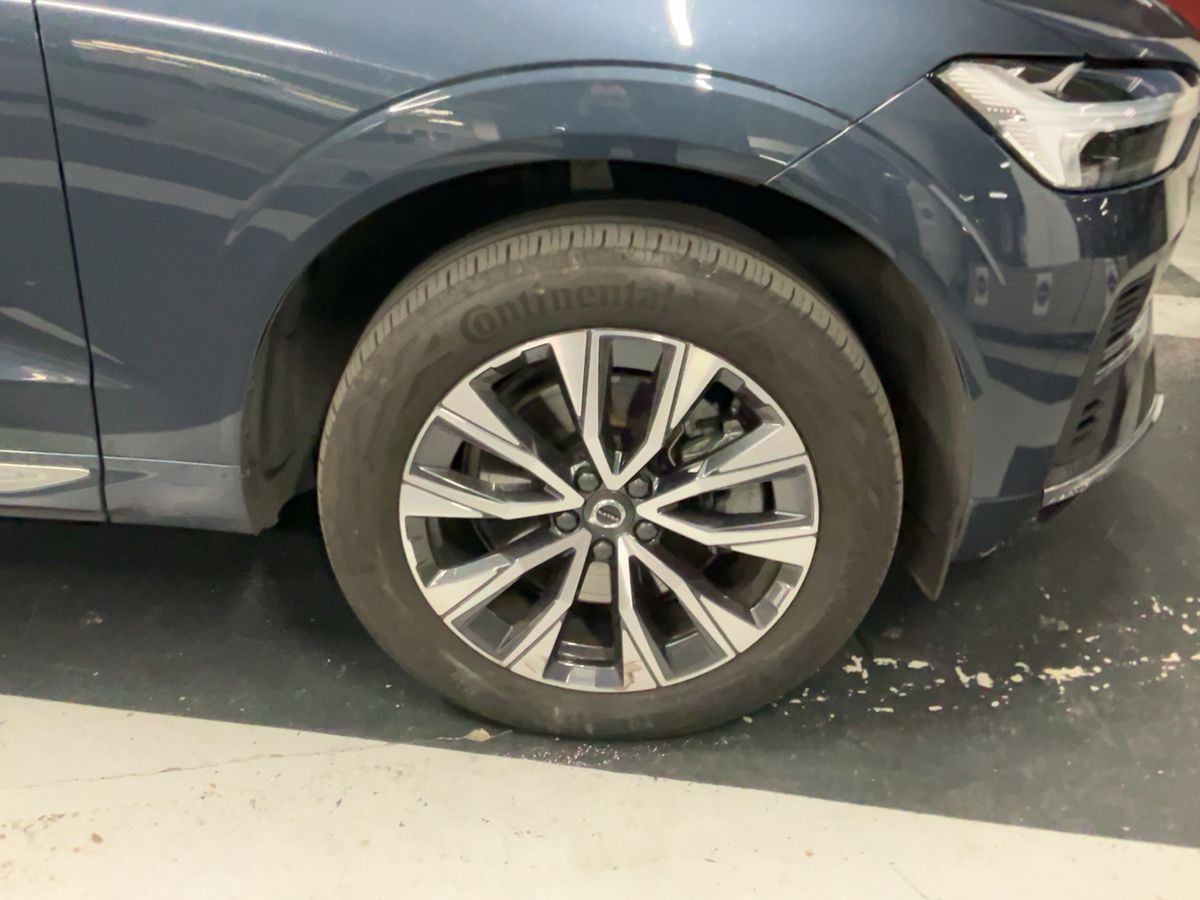 Volvo XC60 2022 — photo 12
