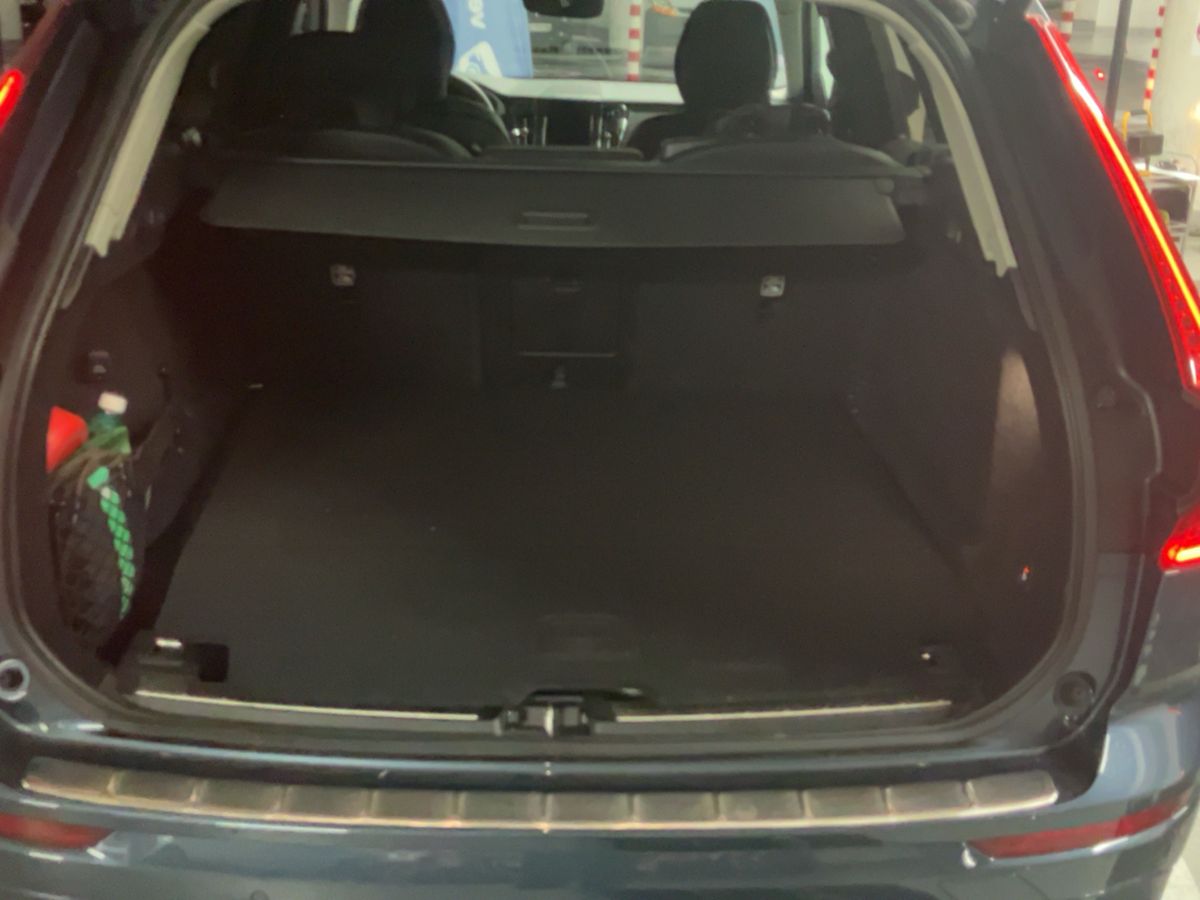 Volvo XC60 2022 — photo 16