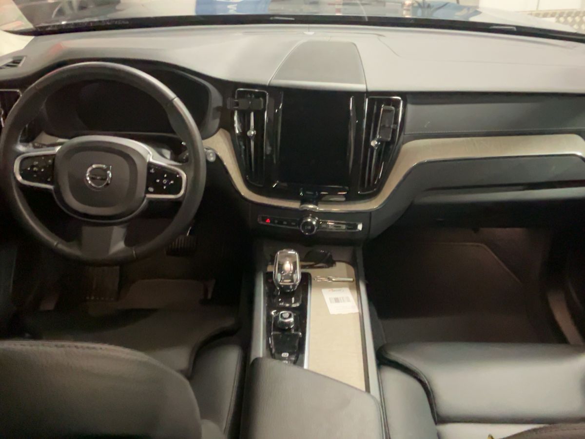 Volvo XC60 2022 — photo 18