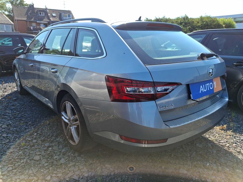 Skoda Superb 1.4 TSI ACT Ambition — zdjęcie 3