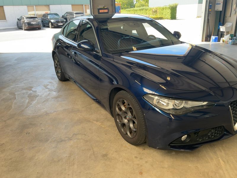Alfa Romeo Giulia 2.2 JTDM Super — zdjęcie 8
