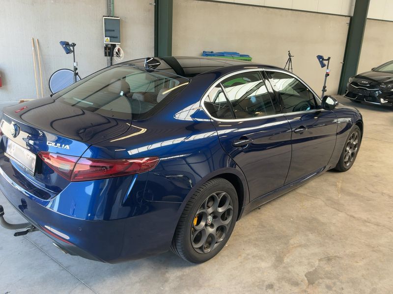 Alfa Romeo Giulia 2.2 JTDM Super — zdjęcie 6