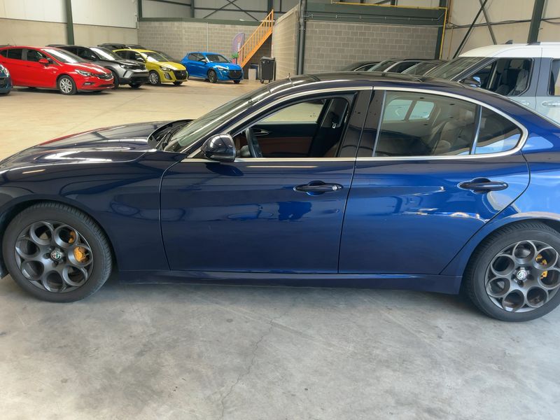 Alfa Romeo Giulia 2.2 JTDM Super — zdjęcie 4