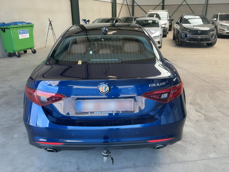 Alfa Romeo Giulia 2.2 JTDM Super — zdjęcie 5
