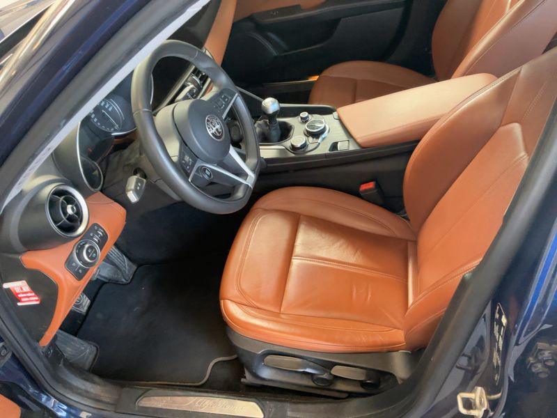 Alfa Romeo Giulia 2.2 JTDM Super — zdjęcie 11