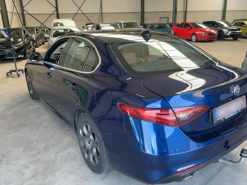 Alfa Romeo Giulia 2.2 JTDM Super — zdjęcie 3