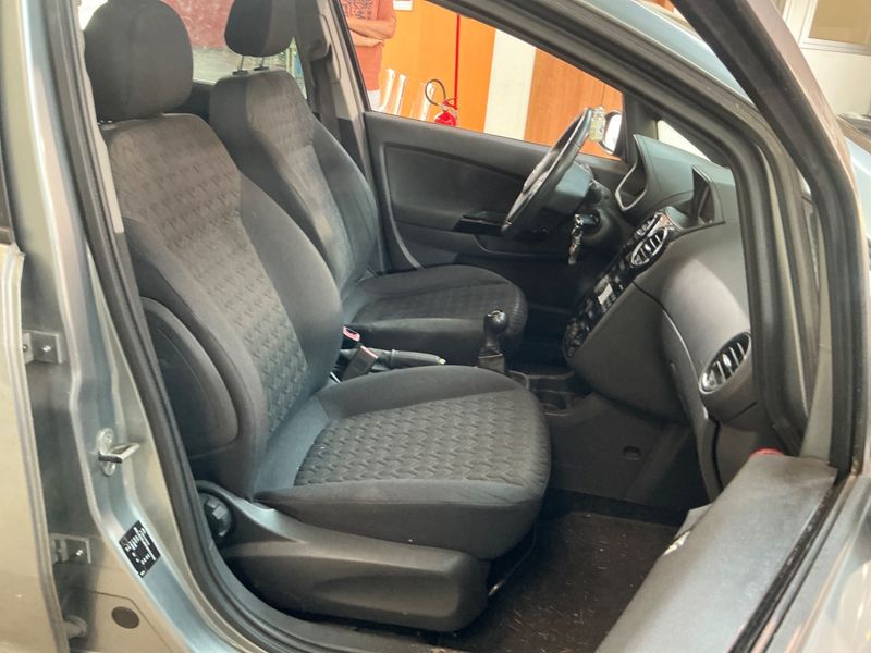 Opel Corsa 1.2 Edition — zdjęcie 3