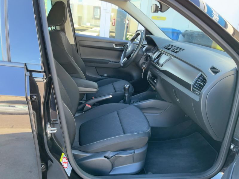 Skoda Fabia 1.0 TSI Clever — zdjęcie 11