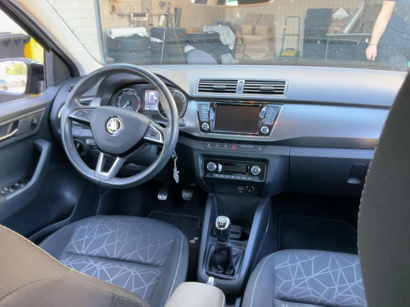 Skoda Fabia 1.0 TSI Clever — zdjęcie 12