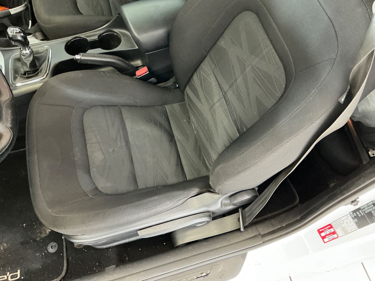Kia pro_cee'd 2013 — photo 29