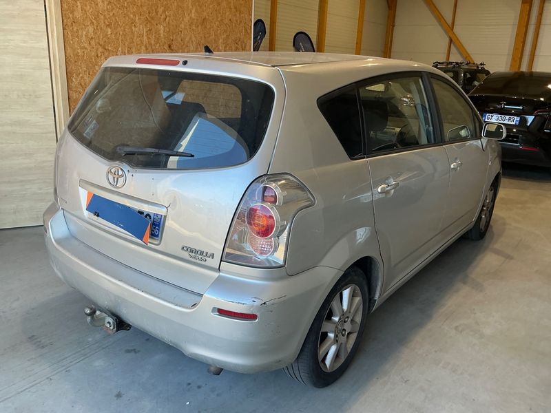 Toyota Corolla Verso 2.0 D-4D Sol — zdjęcie 2