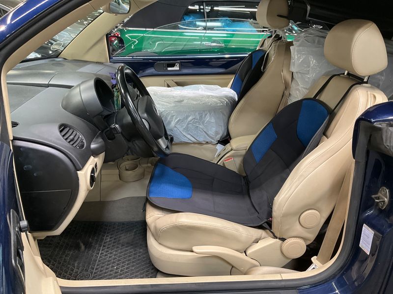 Volkswagen New Beetle 2.0 Highline — zdjęcie 3