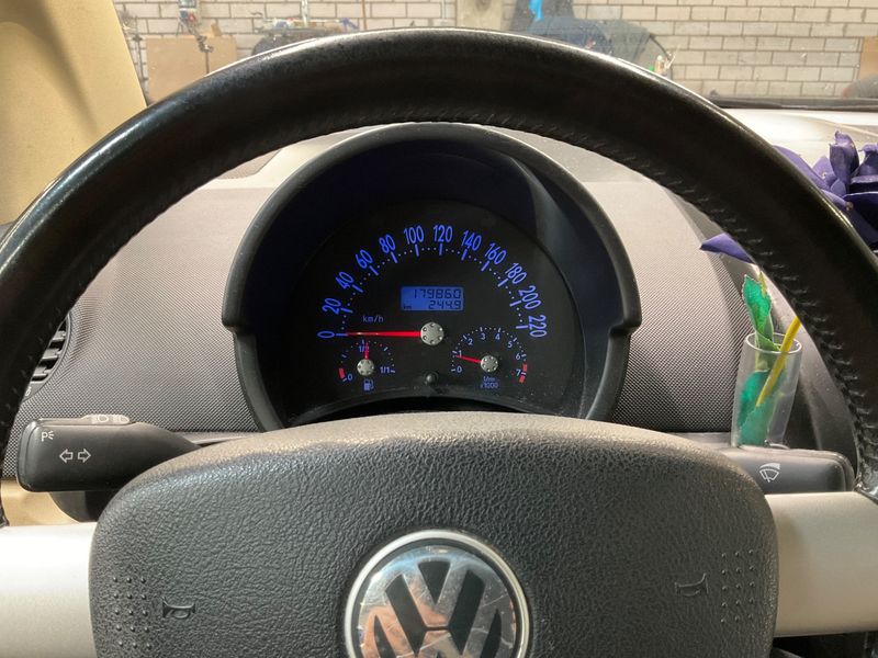 Volkswagen New Beetle 2.0 Highline — zdjęcie 4