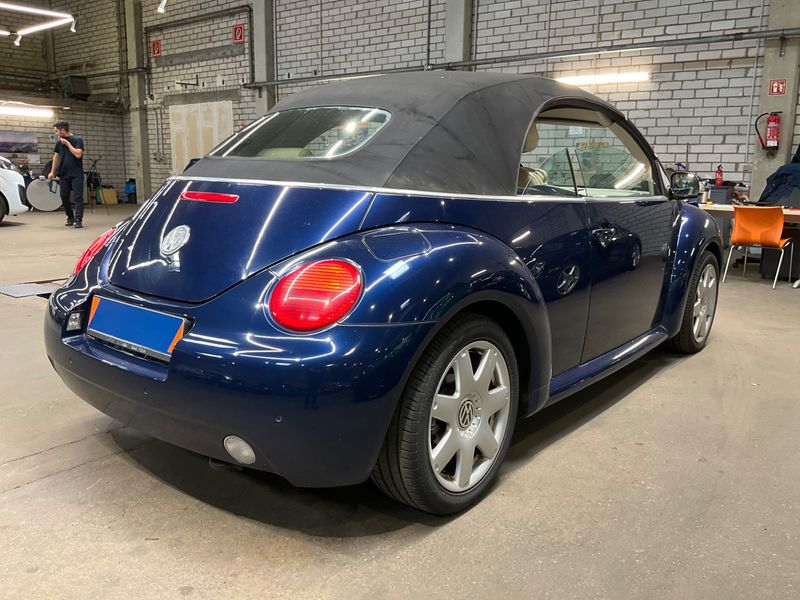 Volkswagen New Beetle 2.0 Highline — zdjęcie 2