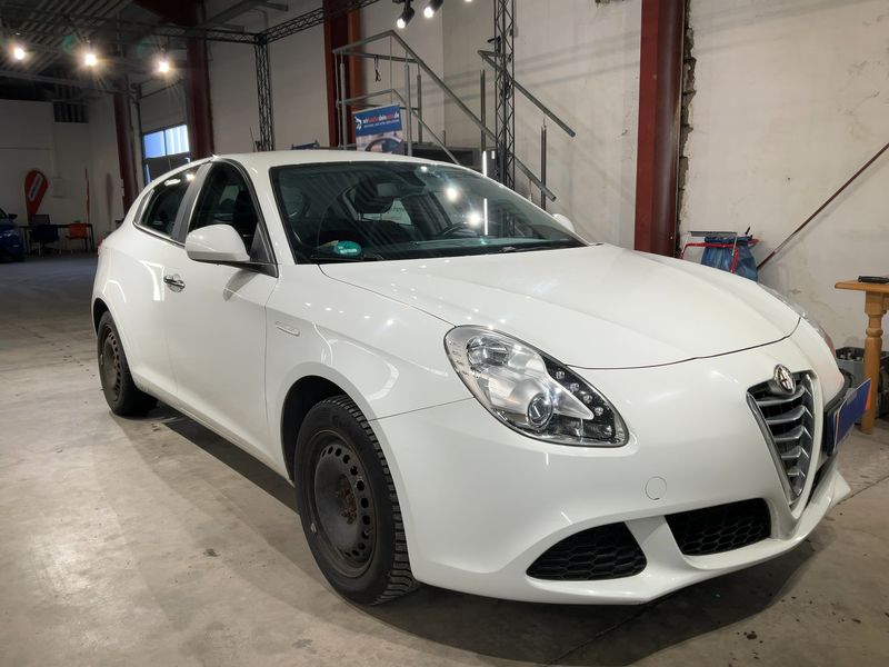 Alfa Romeo Giulietta 1.4 Turbo Impression — zdjęcie 8