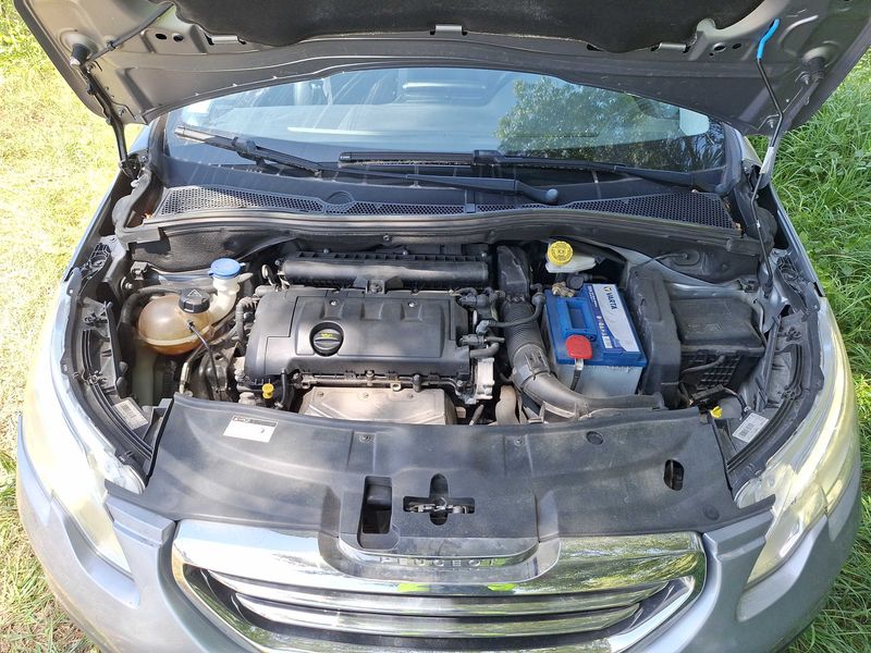Peugeot 2008 1.6 Allure 2013 – снимка 8