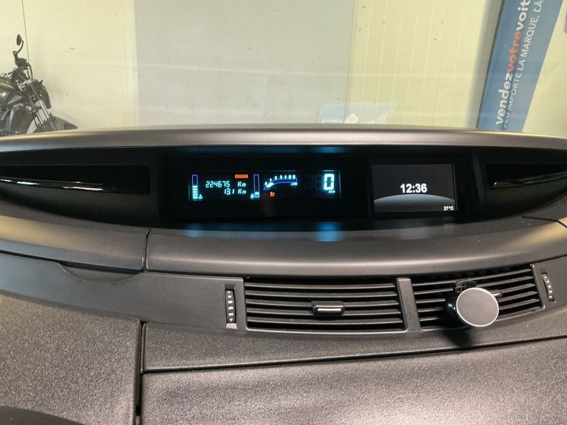 Renault Grand Espace 2.0 dCi Espace Avantage — zdjęcie 4