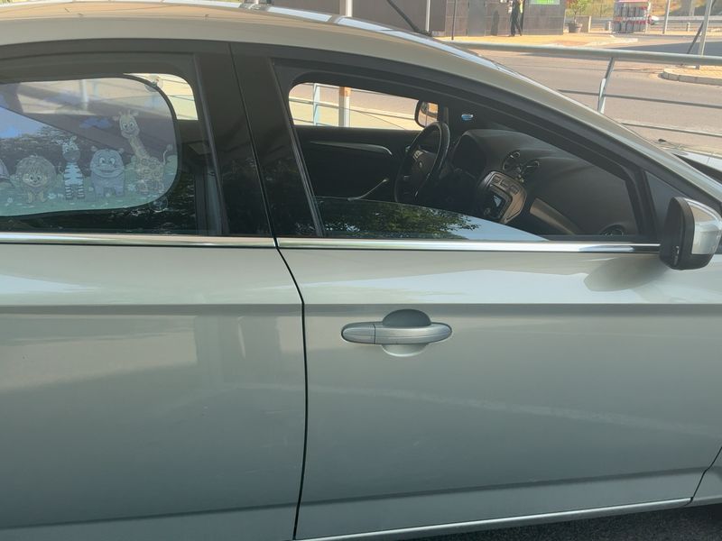 Ford Mondeo 2.0 TDCi Titanium — zdjęcie 7
