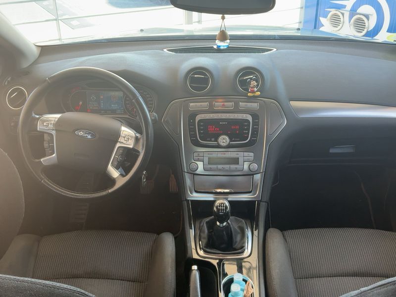 Ford Mondeo 2.0 TDCi Titanium — zdjęcie 12