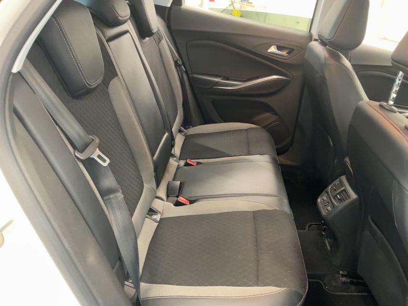 Opel Grandland X 1.2 Turbo Ultimate — zdjęcie 14