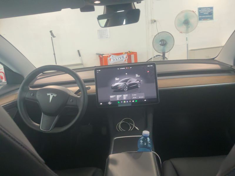 Tesla Model 3 Long Range Dual AWD AWD — zdjęcie 12
