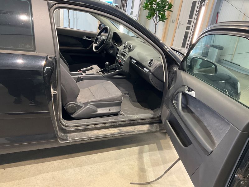 Audi A3 1.6 Attraction — zdjęcie 3