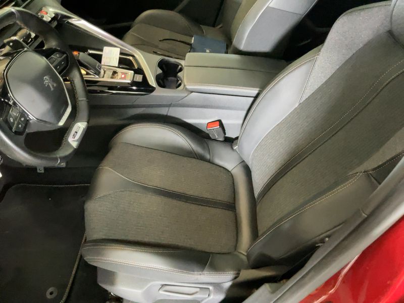 Peugeot 3008 1.6 PureTech Allure 2018 – снимка 17