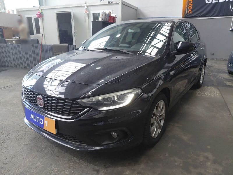 Fiat Tipo 1.4 Turbo Lounge — zdjęcie 1