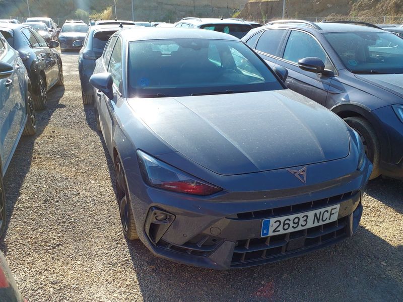 Cupra Leon 1.5 e-HYBRID — zdjęcie 8