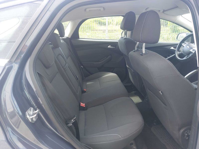 Ford Focus 1.6 TDCi Titanium — zdjęcie 13