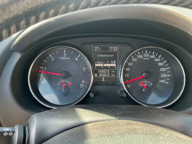 Nissan Qashqai 1.5 Turbodiesel Acenta 2012 – снимка 18